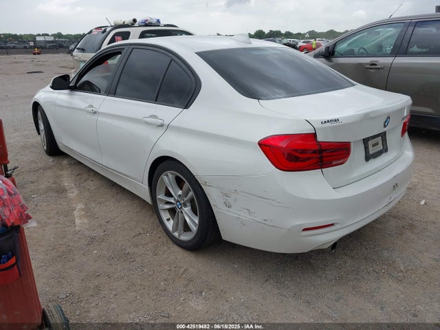 BMW 320i 2018 WBA8E1G55JNU89900 Image 3