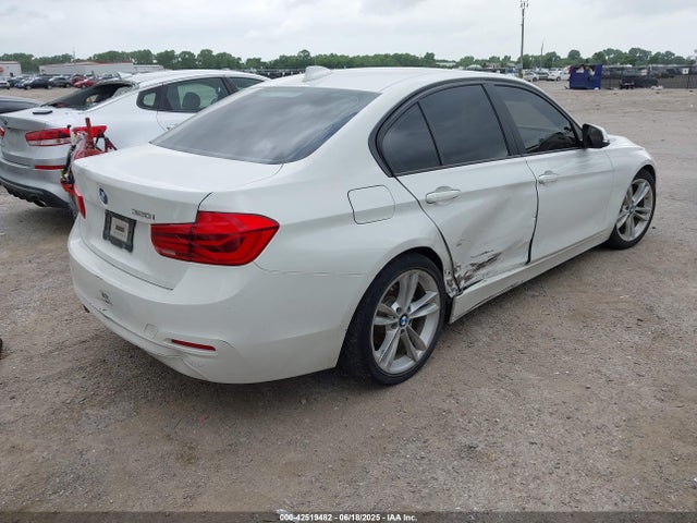 BMW 320i 2018 WBA8E1G55JNU89900 Image 4