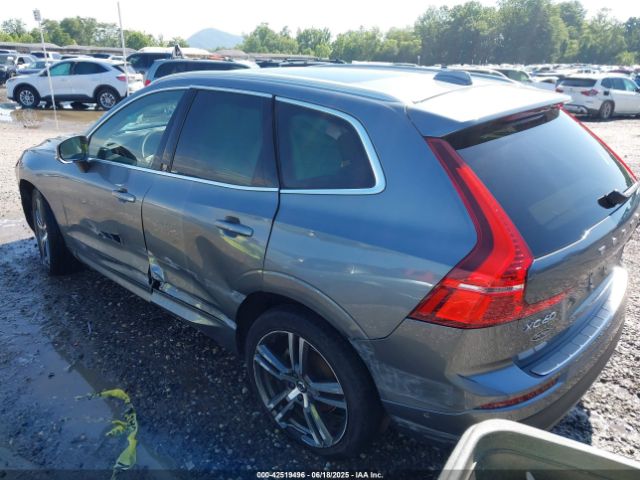 2018 VOLVO XC60 LYV102RK4JB074451 Photo 2