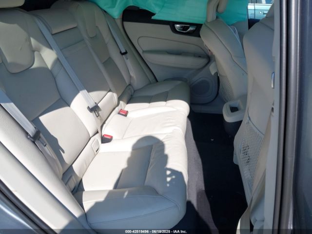 2018 VOLVO XC60 LYV102RK4JB074451 Photo 7