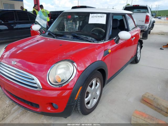 2010 MINI COOPER WMWMF3C59ATZ66935 Photo 1