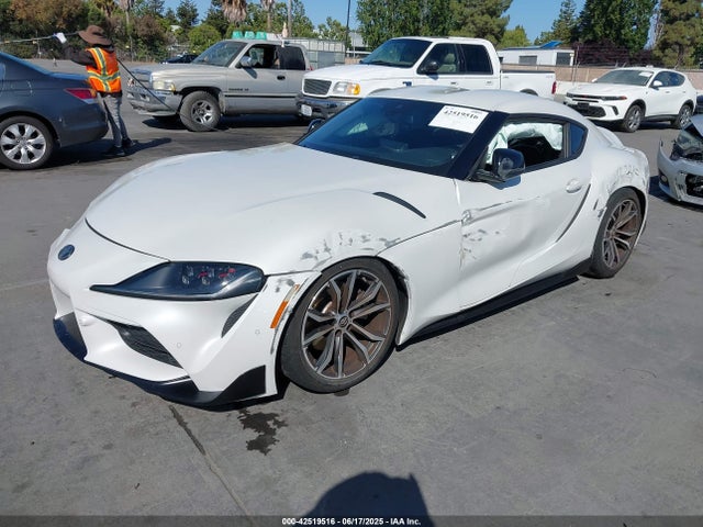Toyota 2021 2021 WZ1DB2C01MW039946 Image 2