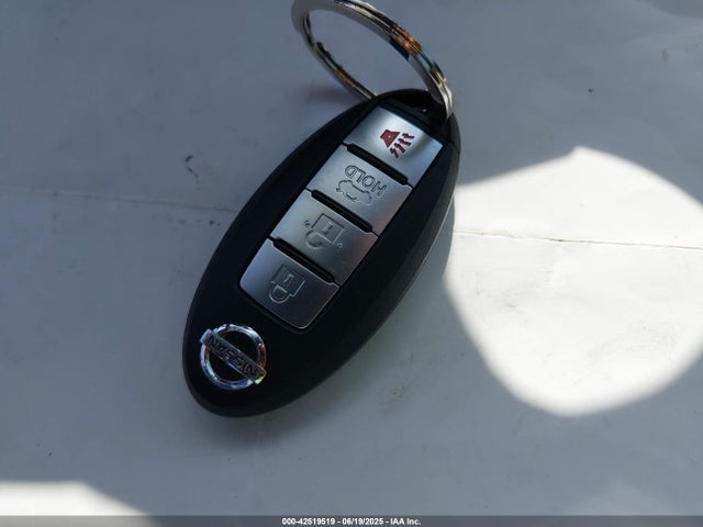 3N1AB7APXHY237215 Nissan 2017