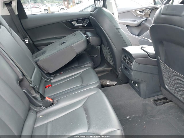 2019 AUDI Q7 WA1LAAF77KD043812 Photo 7