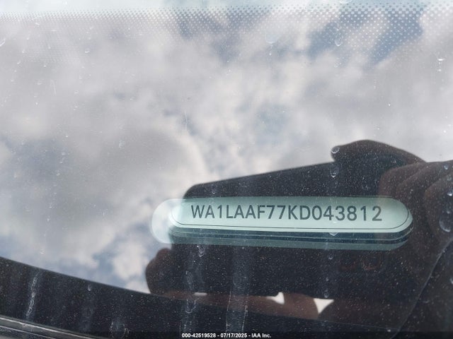 2019 AUDI Q7 WA1LAAF77KD043812 Photo 8
