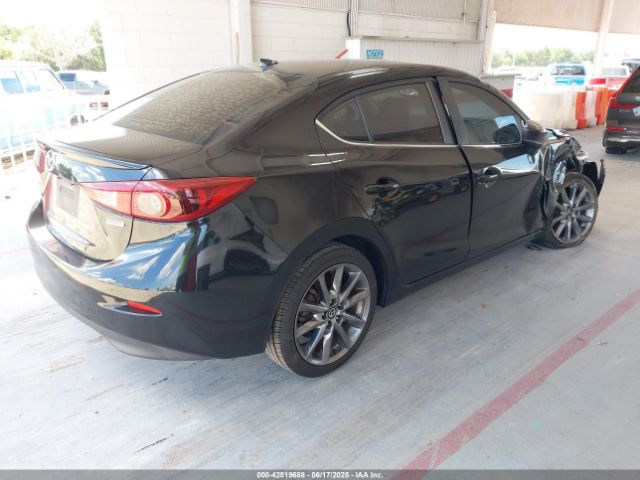 2018 MAZDA MAZDA3 3MZBN1W30JM174177 Photo 3