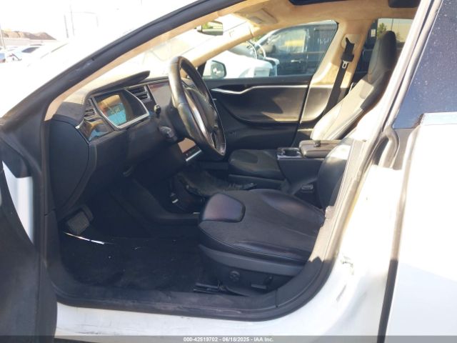 2013 TESLA MODEL S 5YJSA1CG0DFP22533 Photo 4