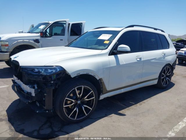 2021 BMW X7 5UXCW2C04M9E25551 Photo 1