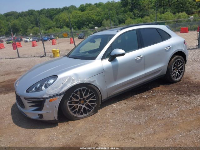 2018 PORSCHE MACAN WP1AA2A53JLB03015 Photo 1