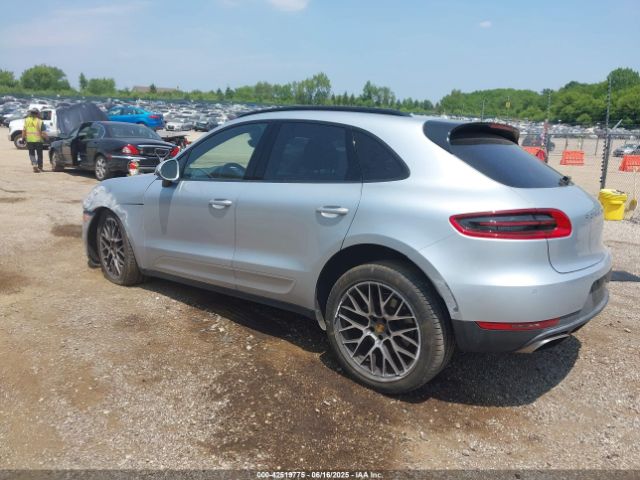 2018 PORSCHE MACAN WP1AA2A53JLB03015 Photo 2