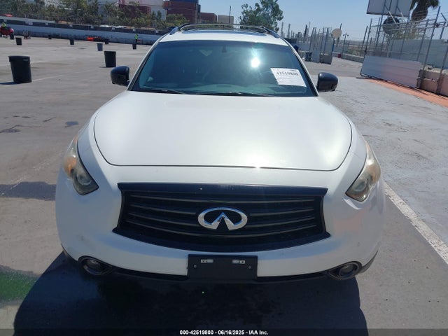 JN8CS1MW1GM750798 Infiniti 2016