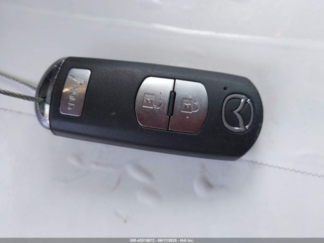 JM3KE4DY8G0887012 Mazda py