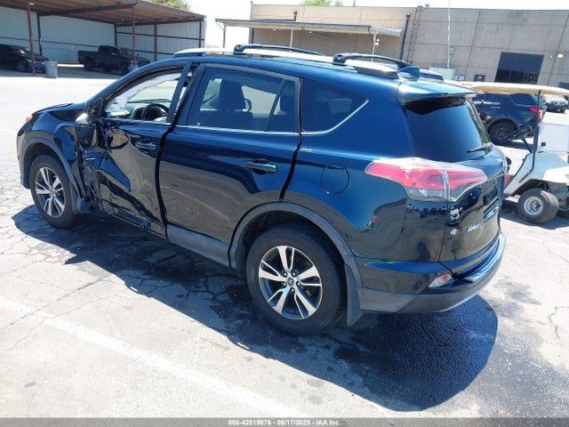 Toyota 2ar-fe 2017 2T3RFREV5HW563485 Image 3