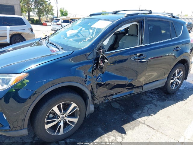 Toyota 2ar-fe 2017 2T3RFREV5HW563485 Image 6