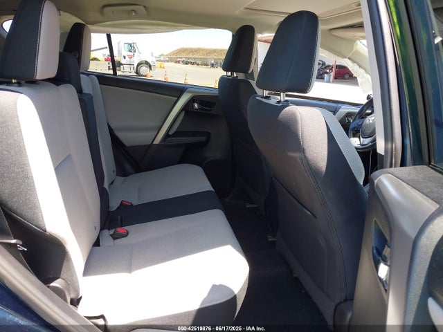 Toyota 2ar-fe 2017 2T3RFREV5HW563485 Image 8