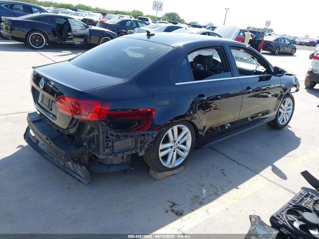 3VW5S7AJ4EM354802 Volkswagen Jetta