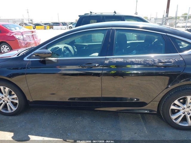 1C3CCCAB6GN131683 Chrysler 2016