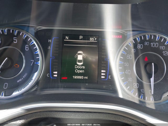 1C3CCCAB6GN131683 Chrysler 2016