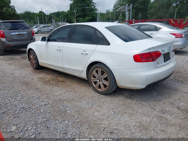 2011 AUDI A4 WAUAFAFL5BN037896 Photo 2
