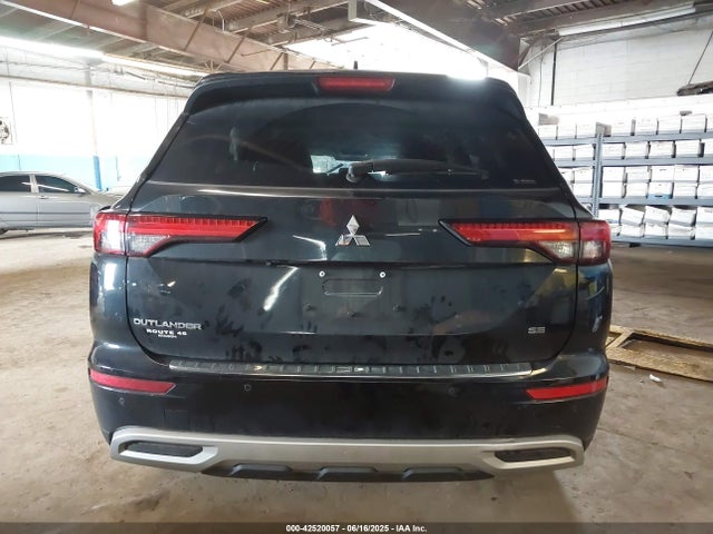 JA4J4UA82NZ062758 Mitsubishi Outlander