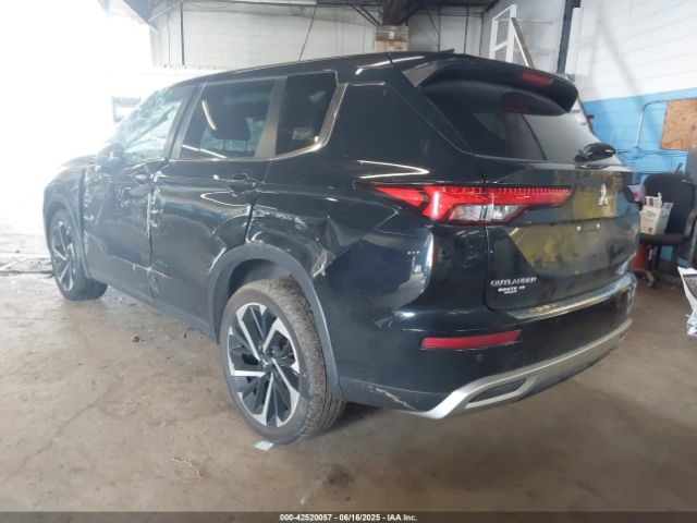 2022 MITSUBISHI OUTLANDER JA4J4UA82NZ062758 Photo 2