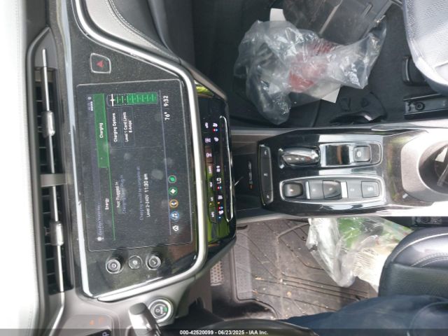 1G1FY6S04N4114966 Chevrolet 2022
