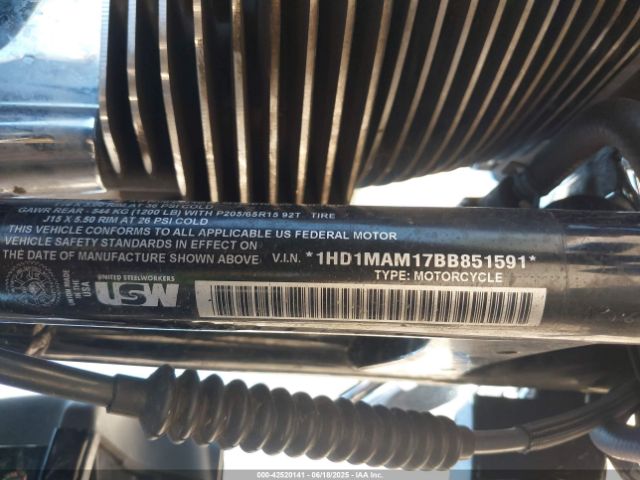 2011 HARLEY-DAVIDSON FLHTCUTG 1HD1MAM17BB851591 Photo 9