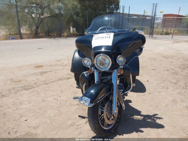 2011 HARLEY-DAVIDSON FLHTCUTG 1HD1MAM17BB851591 Photo 4