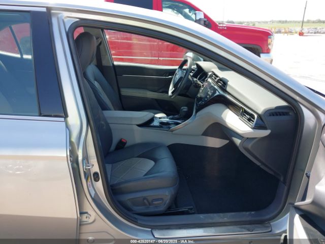 2019 TOYOTA CAMRY 4T1B21HK1KU515160 Photo 4