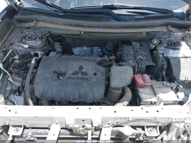 2017 MITSUBISHI OUTLANDER JA4AZ2A31HZ030107 Photo 9