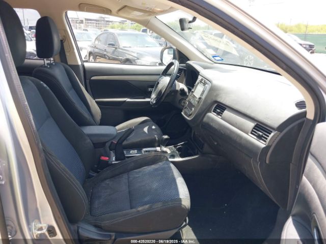 2017 MITSUBISHI OUTLANDER JA4AZ2A31HZ030107 Photo 4