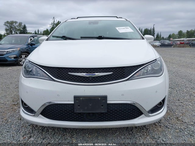 2C4RC1BGXJR338043 Chrysler 2018