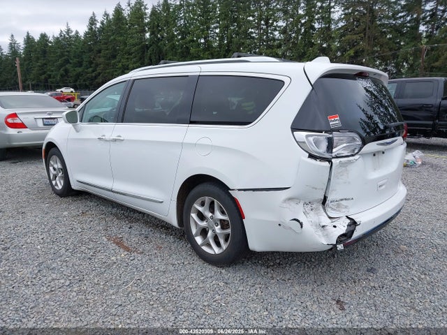 2C4RC1BGXJR338043 Chrysler 2018