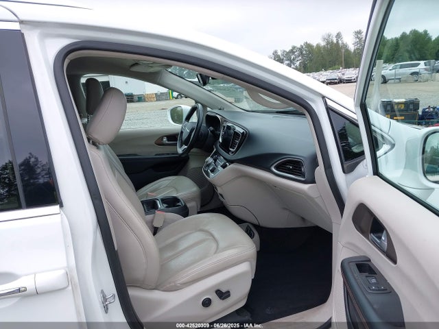 2C4RC1BGXJR338043 Chrysler 2018