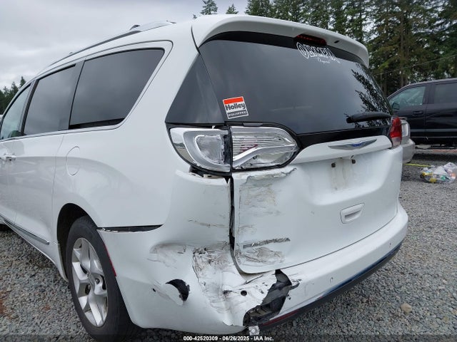 2C4RC1BGXJR338043 Chrysler 2018