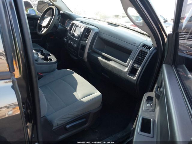 2016 RAM 1500 1C6RR6KG9GS183611 Photo 4
