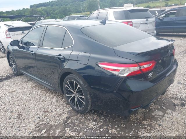 2020 TOYOTA CAMRY 4T1G11AKXLU968746 Photo 2