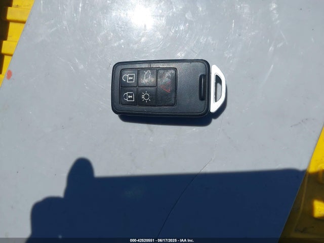 YV440MRU7H2212793 Volvo b42204t