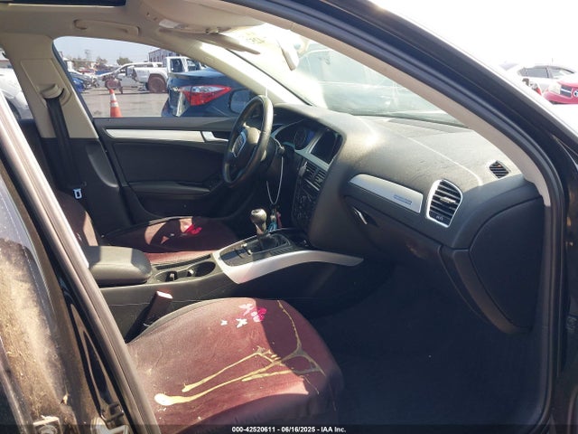 2011 AUDI A4 WAUDFAFL8BN010463 Photo 4