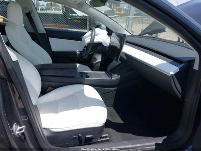 2021 TESLA MODEL 3 5YJ3E1EA8MF928717 Photo 4