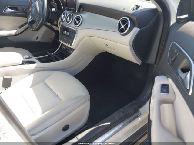 2015 MERCEDES-BENZ GLA 250 WDCTG4GB2FJ149546 Photo 4