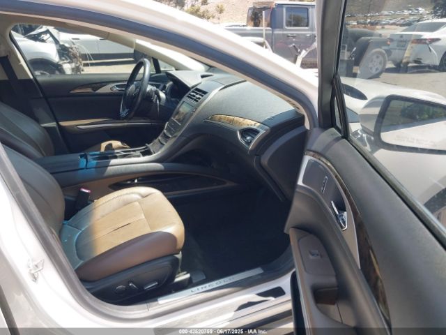 3LN6L2G93GR603015 Lincoln MKZ