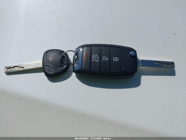 5XXGT4L34KG323763 KIA gdi