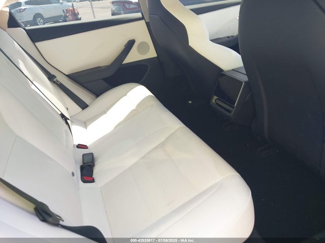 Tesla MODEL 3 2024 5YJ3E1ET3RF769257 Image 8