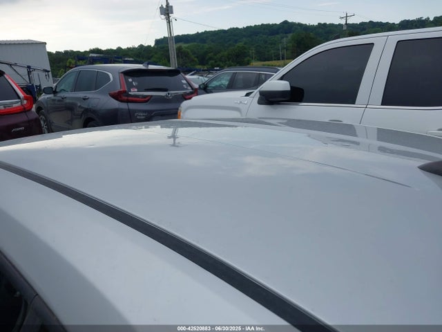 2G1FE1E39E9239749 Chevrolet lfx