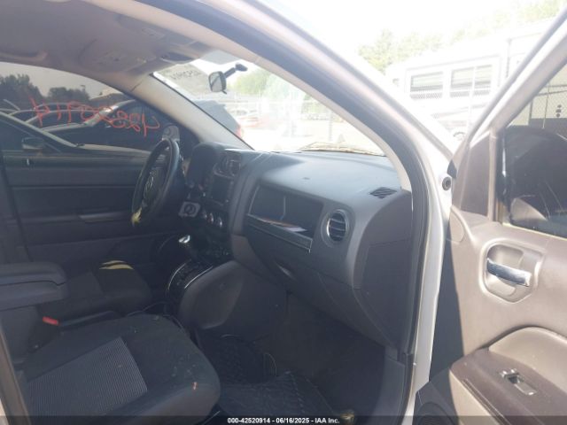 2013 JEEP COMPASS 1C4NJDEB8DD190326 Photo 4