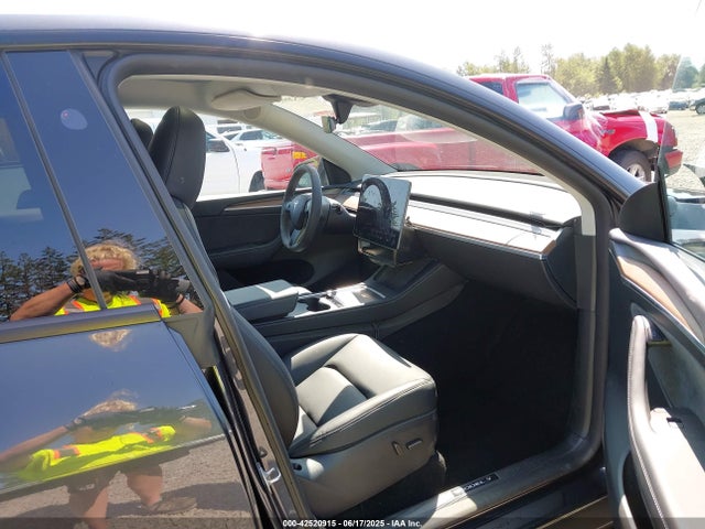 2024 TESLA MODEL Y 7SAYGAEEXRF180212 Photo 4