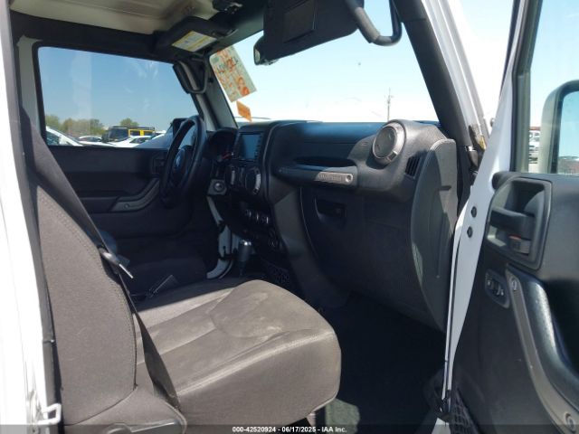 1C4BJWDG4GL288615 Jeep Wrangler
