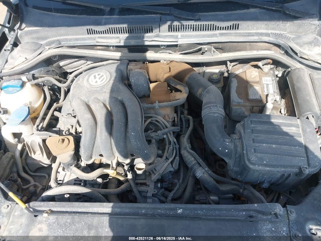 3VW1K7AJ7FM274555 Volkswagen 2015