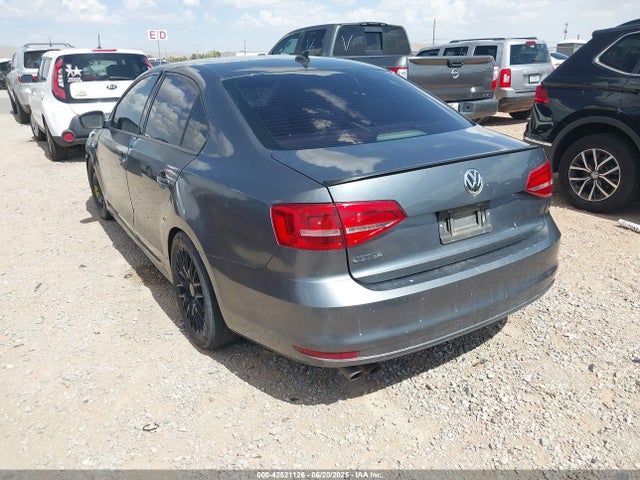 3VW1K7AJ7FM274555 Volkswagen 2015